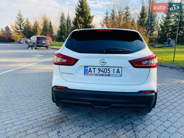 Белый Ниссан Кашкай, объемом двигателя 1.6 л и пробегом 7 тыс. км за 24650 $, фото 13 на Automoto.ua