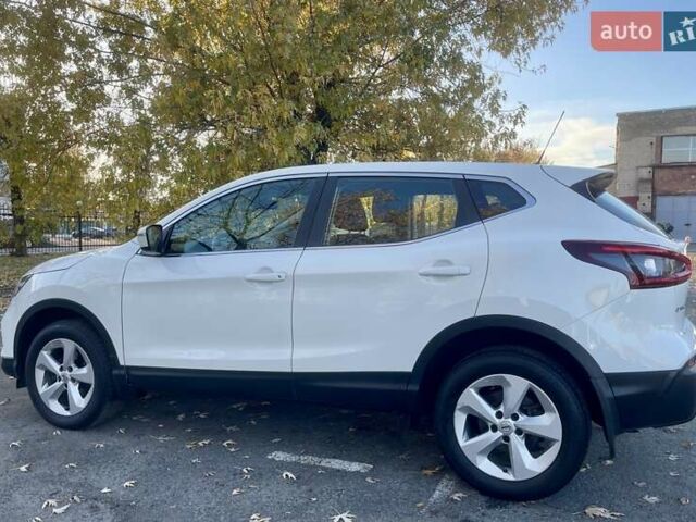 Белый Ниссан Кашкай, объемом двигателя 1.2 л и пробегом 67 тыс. км за 17500 $, фото 12 на Automoto.ua