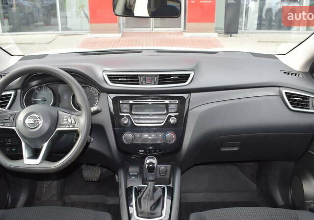 Белый Ниссан Кашкай, объемом двигателя 1.6 л и пробегом 203 тыс. км за 16800 $, фото 7 на Automoto.ua