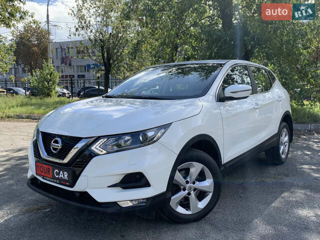 Белый Ниссан Кашкай, объемом двигателя 1.2 л и пробегом 67 тыс. км за 18300 $, фото 3 на Automoto.ua