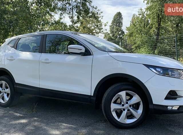 Белый Ниссан Кашкай, объемом двигателя 1.2 л и пробегом 67 тыс. км за 17900 $, фото 12 на Automoto.ua