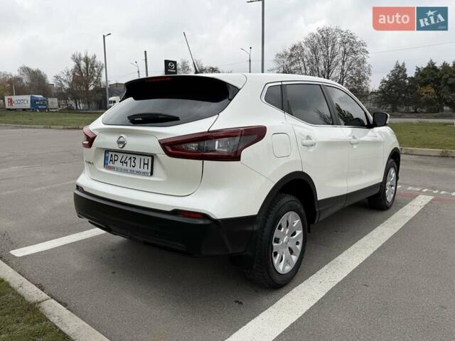 Білий Ніссан Кашкай, об'ємом двигуна 1.2 л та пробігом 40 тис. км за 16500 $, фото 5 на Automoto.ua