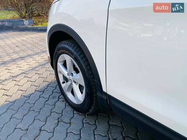 Белый Ниссан Кашкай, объемом двигателя 1.6 л и пробегом 7 тыс. км за 24650 $, фото 17 на Automoto.ua