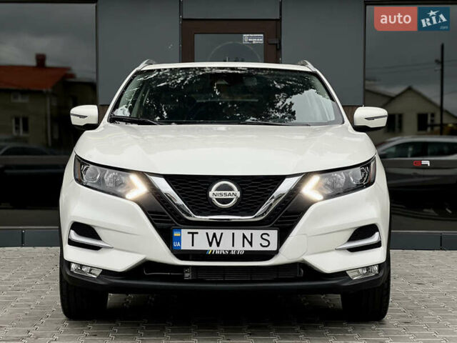 Белый Ниссан Кашкай, объемом двигателя 2 л и пробегом 17 тыс. км за 19500 $, фото 1 на Automoto.ua