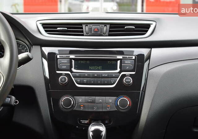 Белый Ниссан Кашкай, объемом двигателя 1.6 л и пробегом 203 тыс. км за 16800 $, фото 14 на Automoto.ua