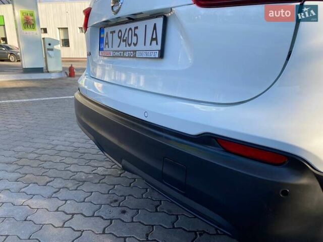 Белый Ниссан Кашкай, объемом двигателя 1.6 л и пробегом 7 тыс. км за 24650 $, фото 34 на Automoto.ua