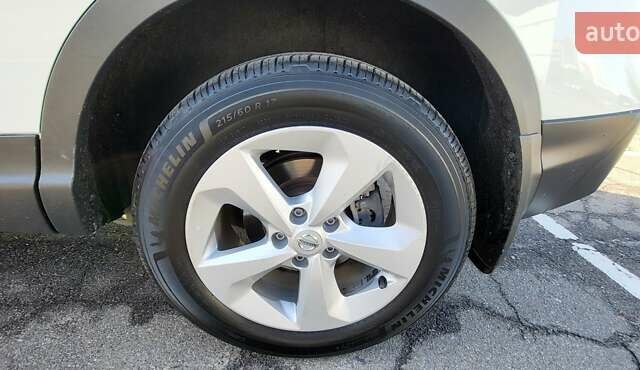 Белый Ниссан Кашкай, объемом двигателя 1.6 л и пробегом 74 тыс. км за 21500 $, фото 24 на Automoto.ua