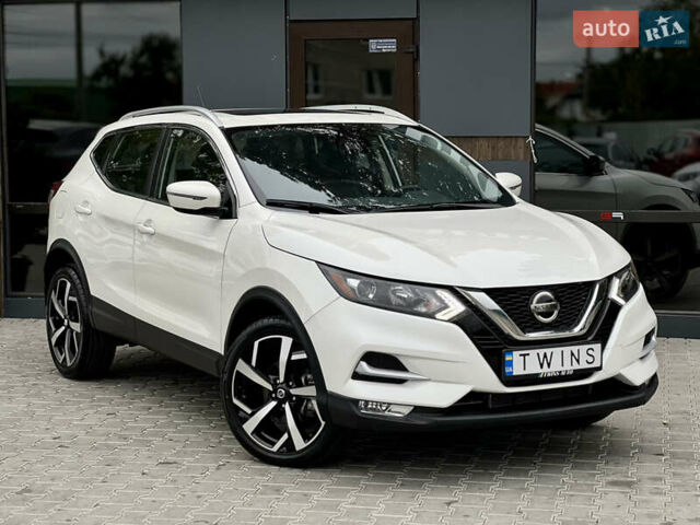 Белый Ниссан Кашкай, объемом двигателя 2 л и пробегом 17 тыс. км за 19500 $, фото 2 на Automoto.ua