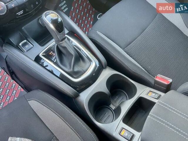 Белый Ниссан Кашкай, объемом двигателя 1.2 л и пробегом 67 тыс. км за 17500 $, фото 28 на Automoto.ua