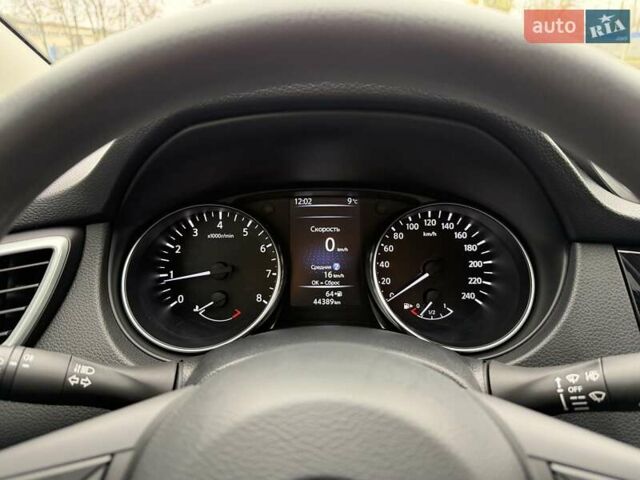 Білий Ніссан Кашкай, об'ємом двигуна 1.2 л та пробігом 40 тис. км за 16500 $, фото 22 на Automoto.ua