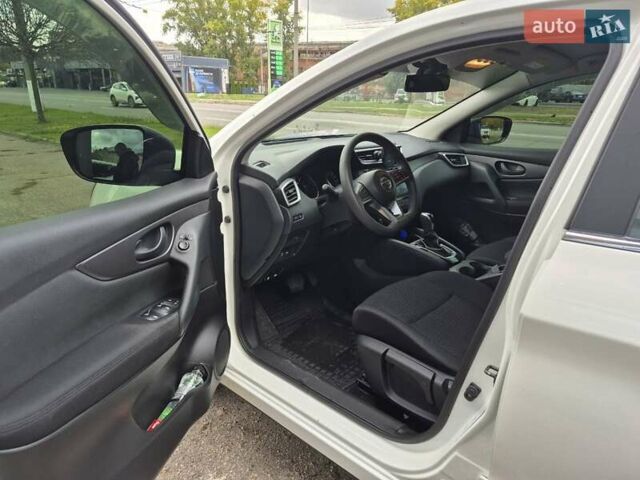 Белый Ниссан Кашкай, объемом двигателя 1.6 л и пробегом 58 тыс. км за 22500 $, фото 5 на Automoto.ua