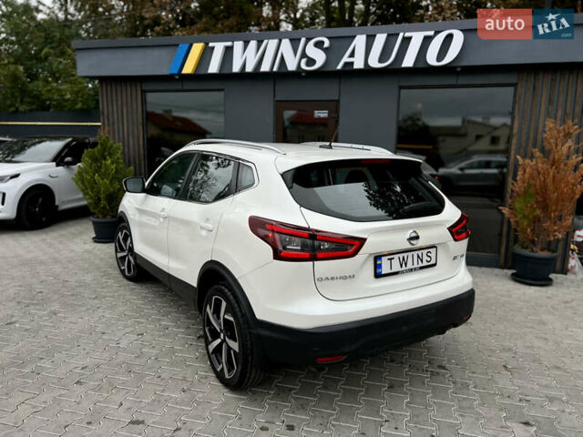 Белый Ниссан Кашкай, объемом двигателя 2 л и пробегом 17 тыс. км за 19500 $, фото 21 на Automoto.ua