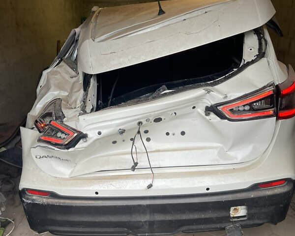 Белый Ниссан Кашкай, объемом двигателя 2 л и пробегом 19 тыс. км за 8800 $, фото 1 на Automoto.ua