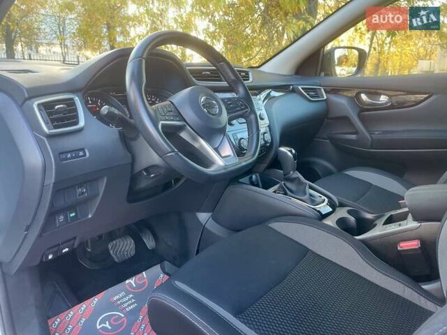 Белый Ниссан Кашкай, объемом двигателя 1.2 л и пробегом 67 тыс. км за 17500 $, фото 20 на Automoto.ua