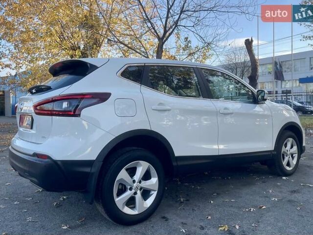 Белый Ниссан Кашкай, объемом двигателя 1.2 л и пробегом 67 тыс. км за 17500 $, фото 18 на Automoto.ua