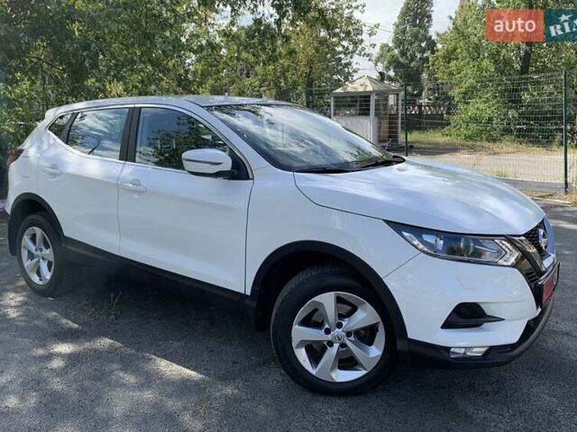 Белый Ниссан Кашкай, объемом двигателя 1.2 л и пробегом 67 тыс. км за 17900 $, фото 13 на Automoto.ua