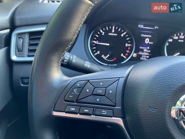 Белый Ниссан Кашкай, объемом двигателя 1.6 л и пробегом 7 тыс. км за 24650 $, фото 26 на Automoto.ua