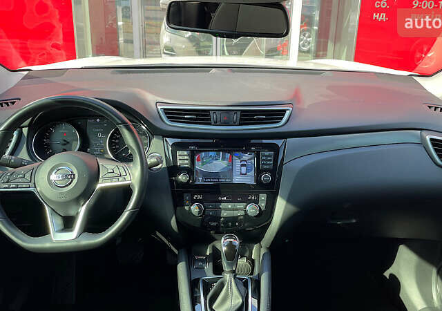 Белый Ниссан Кашкай, объемом двигателя 1.6 л и пробегом 29 тыс. км за 25042 $, фото 7 на Automoto.ua