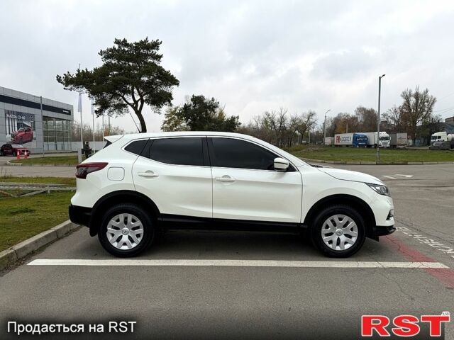 Білий Ніссан Кашкай, об'ємом двигуна 1.2 л та пробігом 40 тис. км за 16500 $, фото 3 на Automoto.ua