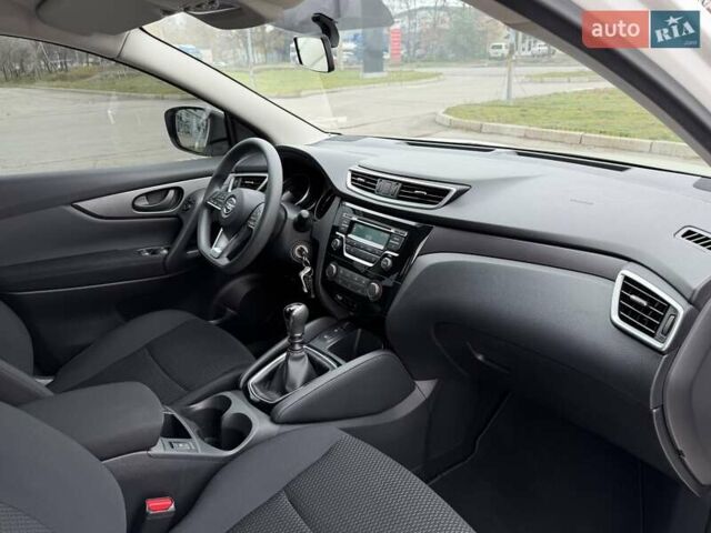 Білий Ніссан Кашкай, об'ємом двигуна 1.2 л та пробігом 40 тис. км за 16500 $, фото 16 на Automoto.ua