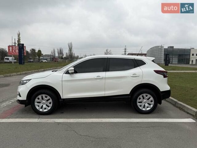 Білий Ніссан Кашкай, об'ємом двигуна 1.2 л та пробігом 40 тис. км за 16500 $, фото 8 на Automoto.ua