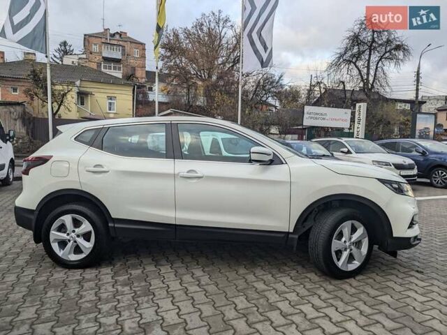 Белый Ниссан Кашкай, объемом двигателя 2 л и пробегом 131 тыс. км за 19709 $, фото 3 на Automoto.ua