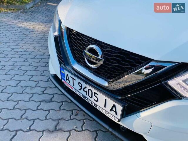 Белый Ниссан Кашкай, объемом двигателя 1.6 л и пробегом 7 тыс. км за 24650 $, фото 19 на Automoto.ua