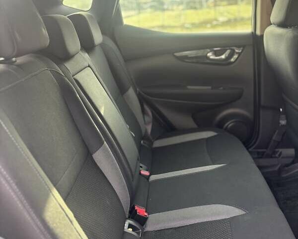 Білий Ніссан Кашкай, об'ємом двигуна 1.2 л та пробігом 56 тис. км за 19000 $, фото 7 на Automoto.ua