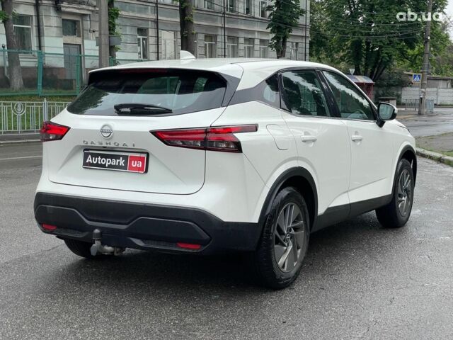 Белый Ниссан Кашкай, объемом двигателя 1.3 л и пробегом 53 тыс. км за 22590 $, фото 6 на Automoto.ua