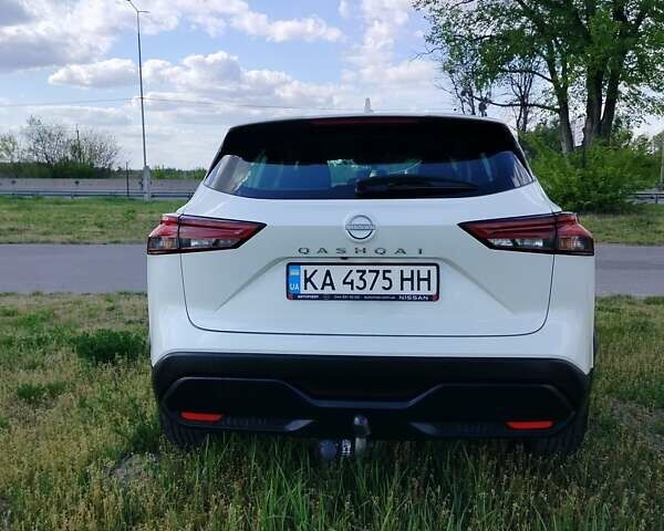 Белый Ниссан Кашкай, объемом двигателя 1.33 л и пробегом 53 тыс. км за 21700 $, фото 5 на Automoto.ua