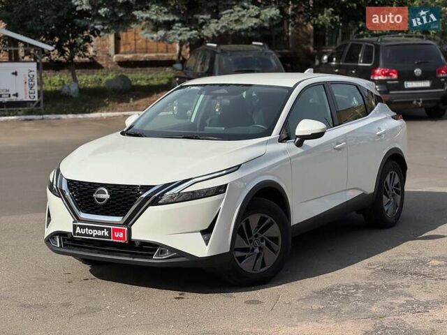 Белый Ниссан Кашкай, объемом двигателя 1.3 л и пробегом 53 тыс. км за 21700 $, фото 1 на Automoto.ua