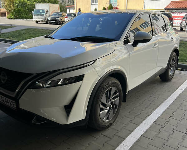 Белый Ниссан Кашкай, объемом двигателя 1.33 л и пробегом 31 тыс. км за 22500 $, фото 4 на Automoto.ua
