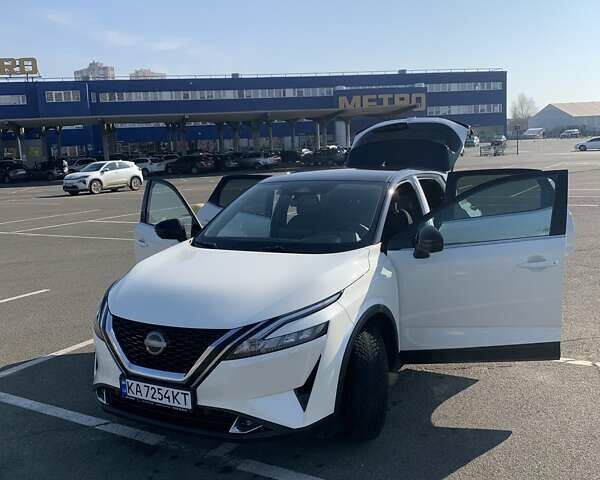 Белый Ниссан Кашкай, объемом двигателя 1.33 л и пробегом 19 тыс. км за 32500 $, фото 7 на Automoto.ua