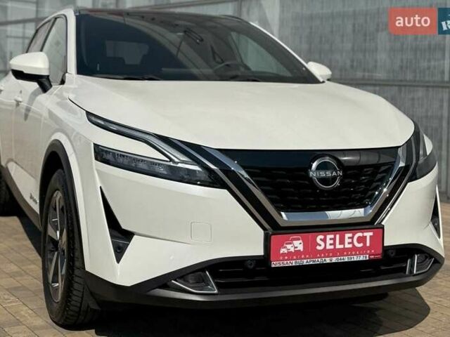 Белый Ниссан Кашкай, объемом двигателя 1.5 л и пробегом 10 тыс. км за 35209 $, фото 2 на Automoto.ua