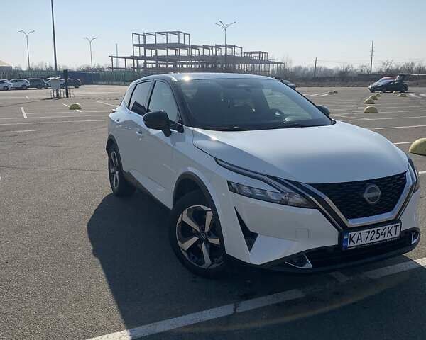 Белый Ниссан Кашкай, объемом двигателя 1.33 л и пробегом 19 тыс. км за 32500 $, фото 1 на Automoto.ua