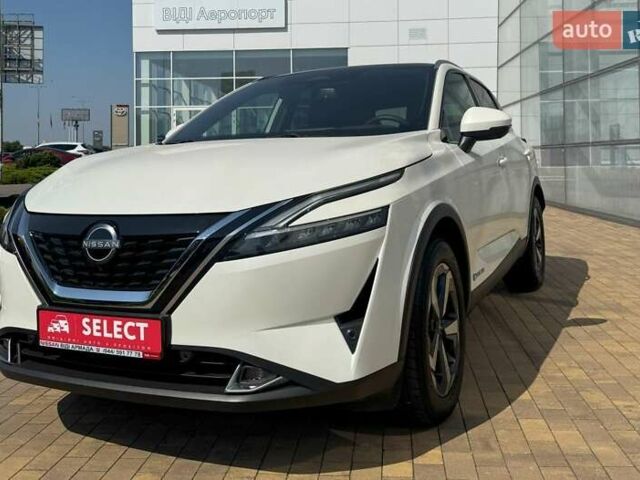 Белый Ниссан Кашкай, объемом двигателя 1.5 л и пробегом 10 тыс. км за 35209 $, фото 4 на Automoto.ua