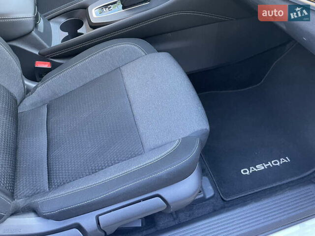 Белый Ниссан Кашкай, объемом двигателя 1.5 л и пробегом 4 тыс. км за 29700 $, фото 13 на Automoto.ua
