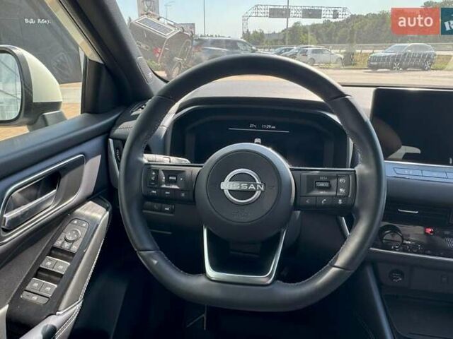 Белый Ниссан Кашкай, объемом двигателя 1.5 л и пробегом 10 тыс. км за 35209 $, фото 9 на Automoto.ua