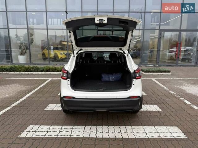 Белый Ниссан Кашкай, объемом двигателя 1.33 л и пробегом 61 тыс. км за 19957 $, фото 10 на Automoto.ua