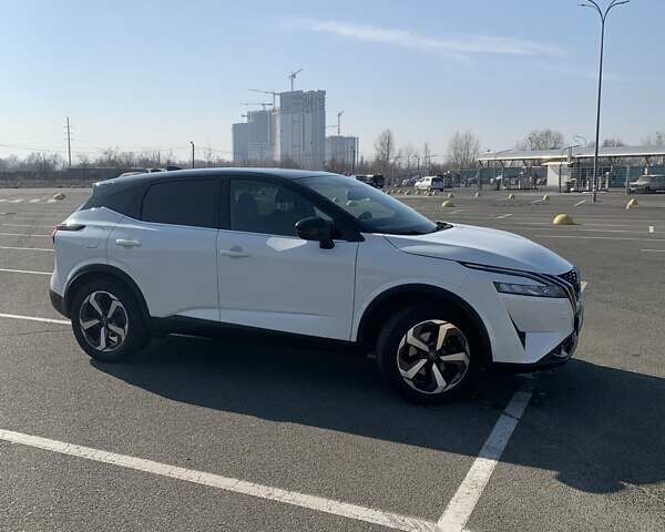 Белый Ниссан Кашкай, объемом двигателя 1.33 л и пробегом 19 тыс. км за 32500 $, фото 2 на Automoto.ua