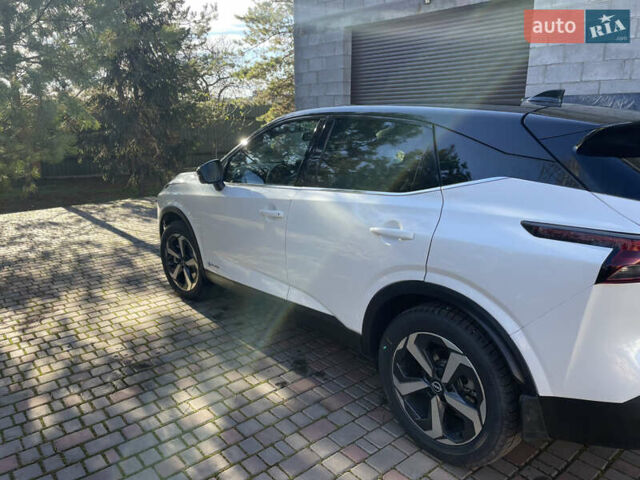 Белый Ниссан Кашкай, объемом двигателя 1.5 л и пробегом 4 тыс. км за 29700 $, фото 19 на Automoto.ua