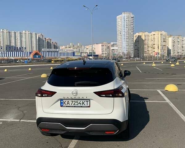 Белый Ниссан Кашкай, объемом двигателя 1.33 л и пробегом 19 тыс. км за 32500 $, фото 4 на Automoto.ua