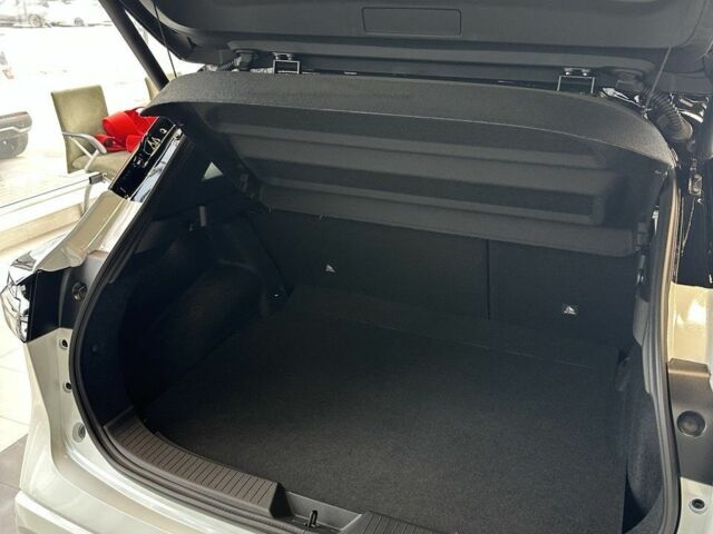 Белый Ниссан Кашкай, объемом двигателя 1.3 л и пробегом 0 тыс. км за 37611 $, фото 16 на Automoto.ua