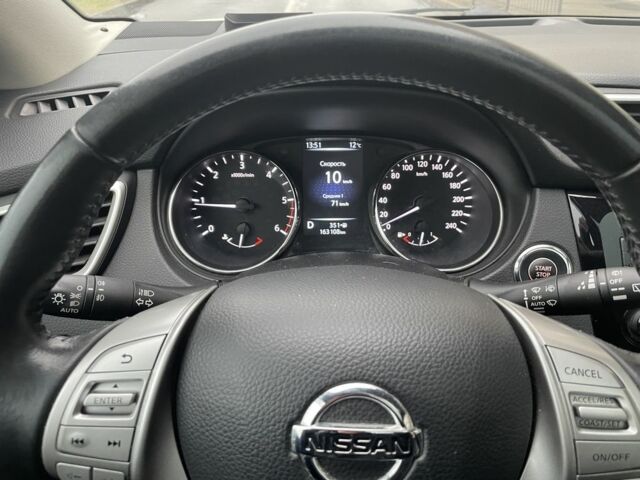 Белый Ниссан Кашкай, объемом двигателя 1.6 л и пробегом 163 тыс. км за 18000 $, фото 6 на Automoto.ua