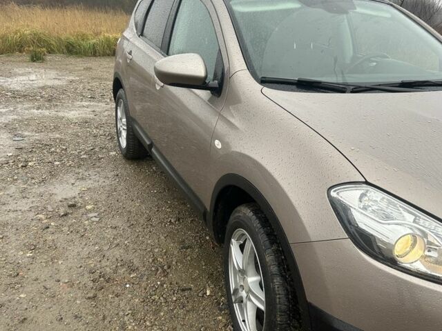 Бежевый Ниссан Кашкай, объемом двигателя 1.5 л и пробегом 200 тыс. км за 10500 $, фото 6 на Automoto.ua