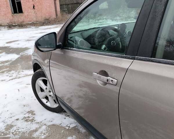 Бежевый Ниссан Кашкай, объемом двигателя 2 л и пробегом 250 тыс. км за 7900 $, фото 5 на Automoto.ua