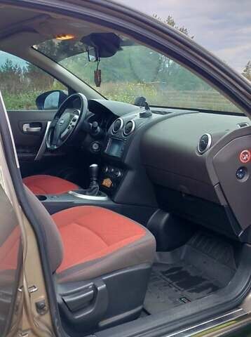 Бежевый Ниссан Кашкай, объемом двигателя 1.5 л и пробегом 110 тыс. км за 7800 $, фото 21 на Automoto.ua