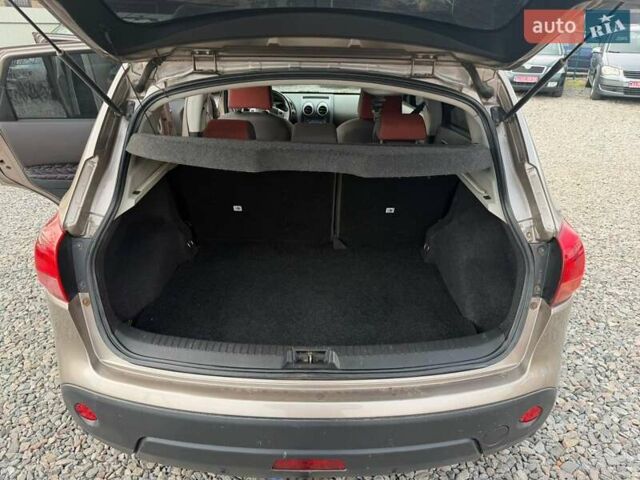 Бежевый Ниссан Кашкай, объемом двигателя 1.46 л и пробегом 290 тыс. км за 6700 $, фото 4 на Automoto.ua