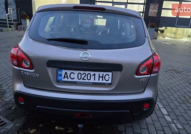 Бежевый Ниссан Кашкай, объемом двигателя 1.5 л и пробегом 241 тыс. км за 8250 $, фото 3 на Automoto.ua