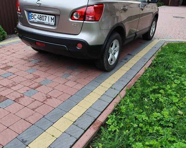 Бежевый Ниссан Кашкай, объемом двигателя 1.5 л и пробегом 325 тыс. км за 7500 $, фото 1 на Automoto.ua